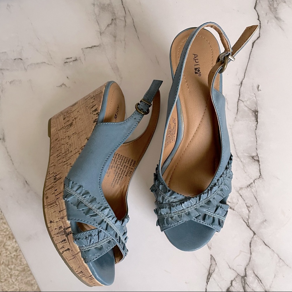 Apt 9 Wedges